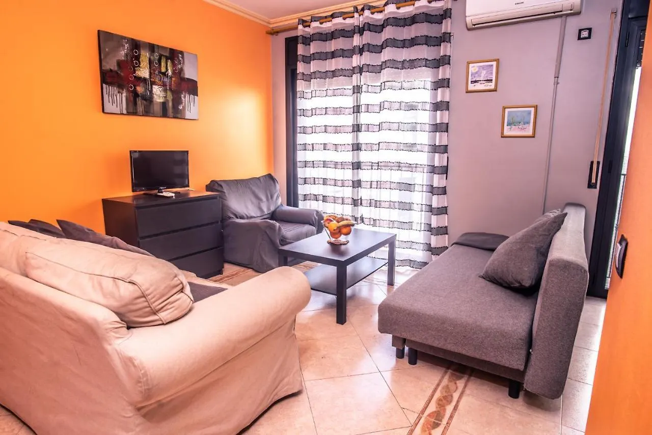Apartaments Yaco Lloret de Mar Spagna